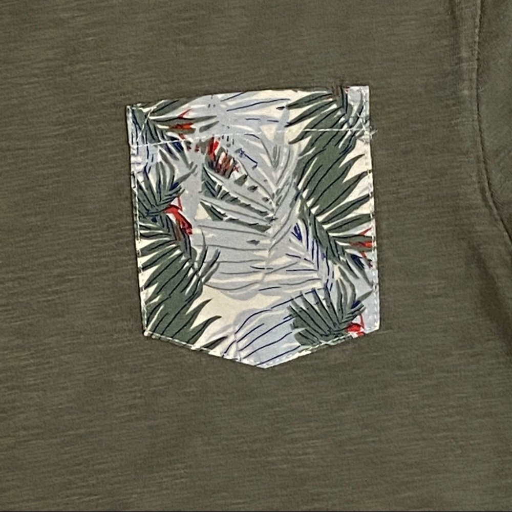 Gap t-shirt size S 6/7 boys - Picture 2 of 5